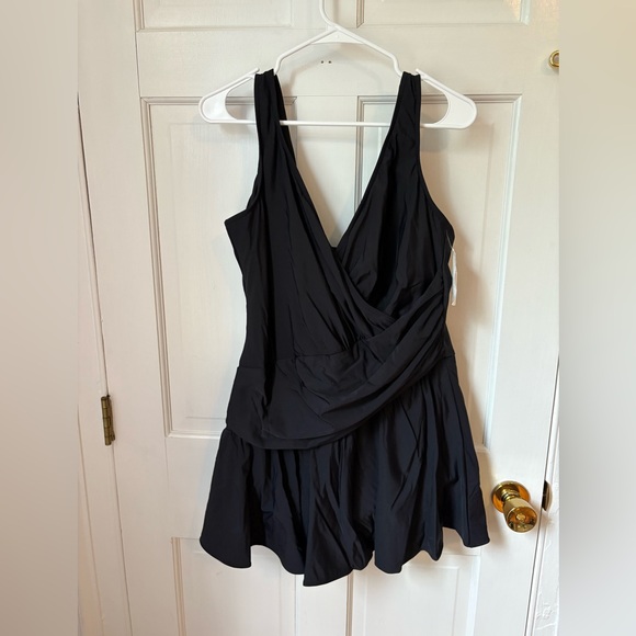 NWT Plus Size Aurora Swim Dress from Miraclesuit in Black, Women’s Plus Size 24W - Picture 2 of 13